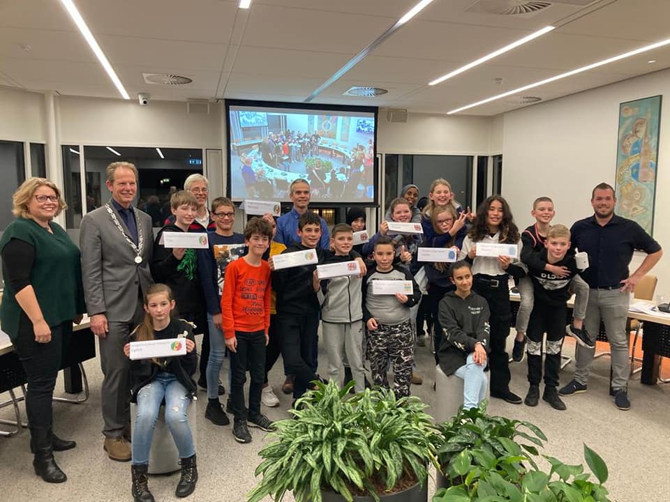 Groep 8 van Daltonschool Hillegom in de kindergemeenteraad