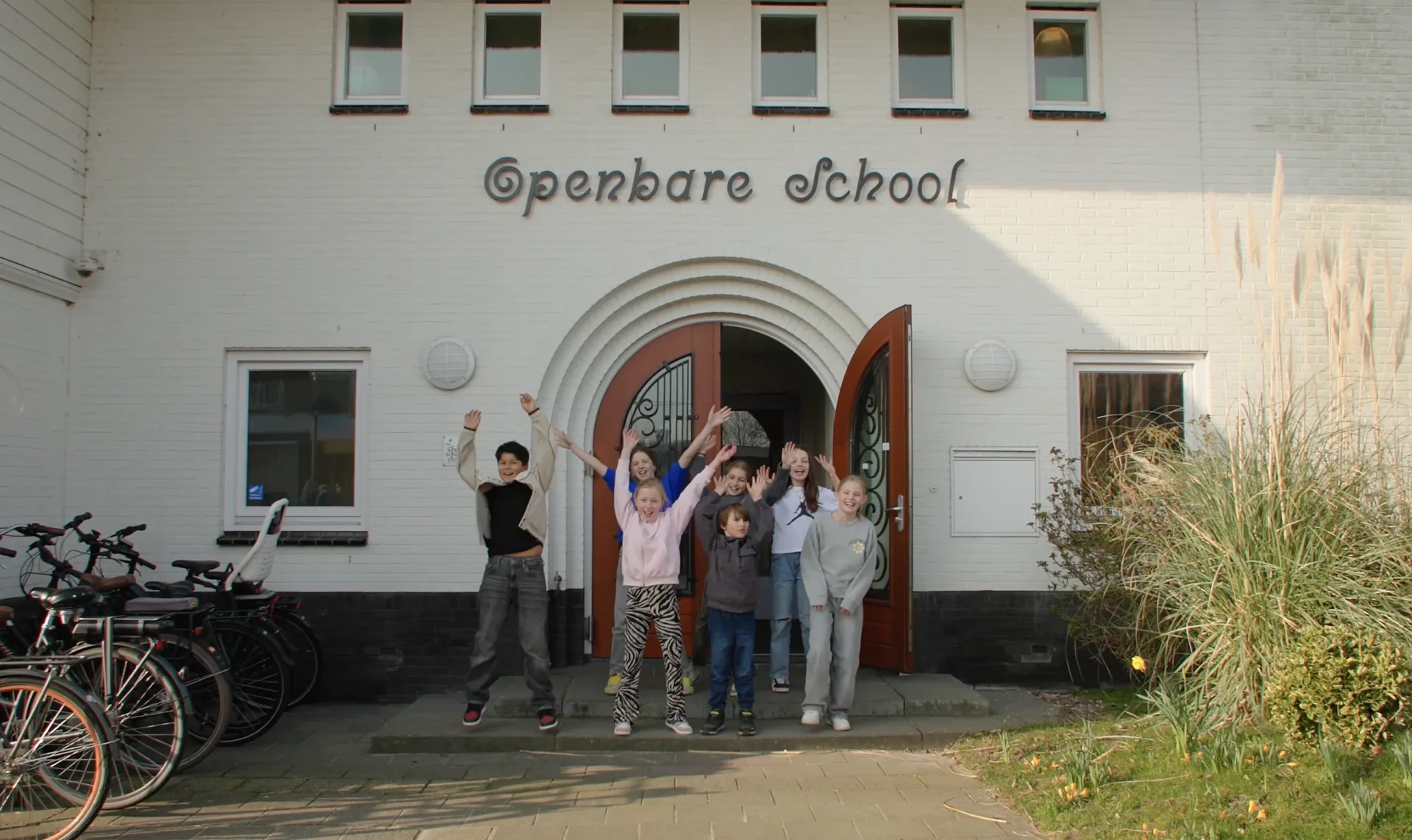 thumbnail de witte school